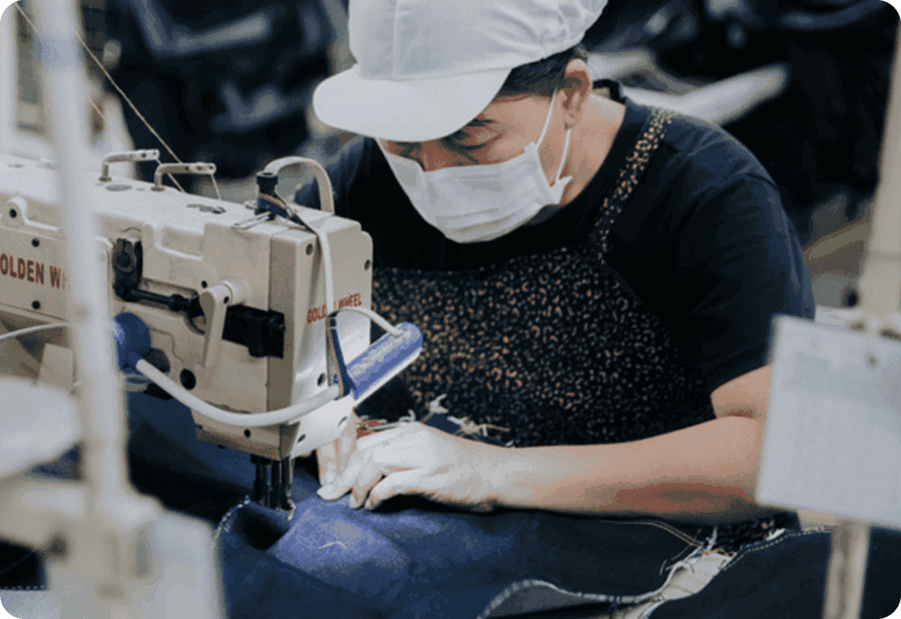 Đội ngũ sản xuất Coolmate